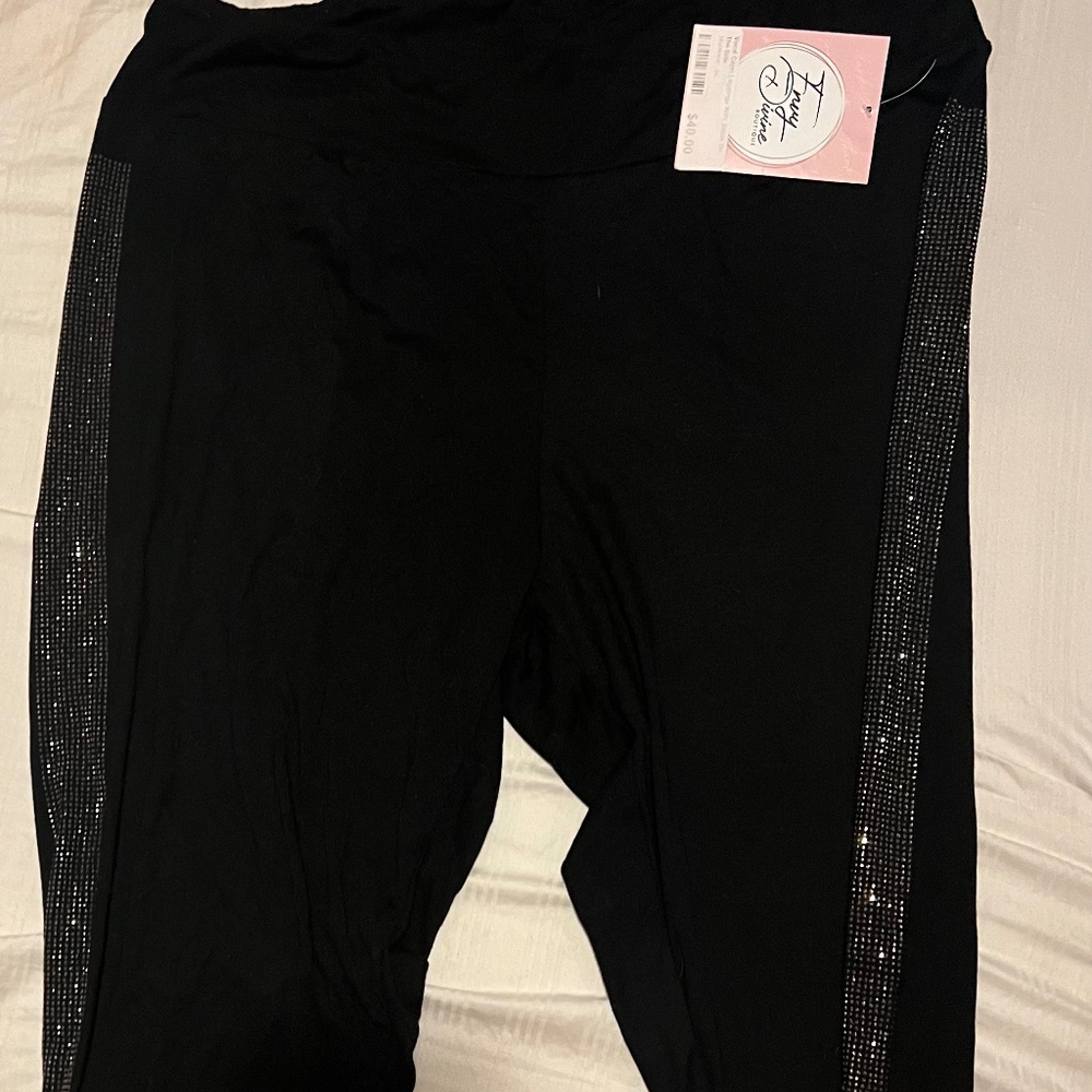 Black Capri Leggings with stone on side